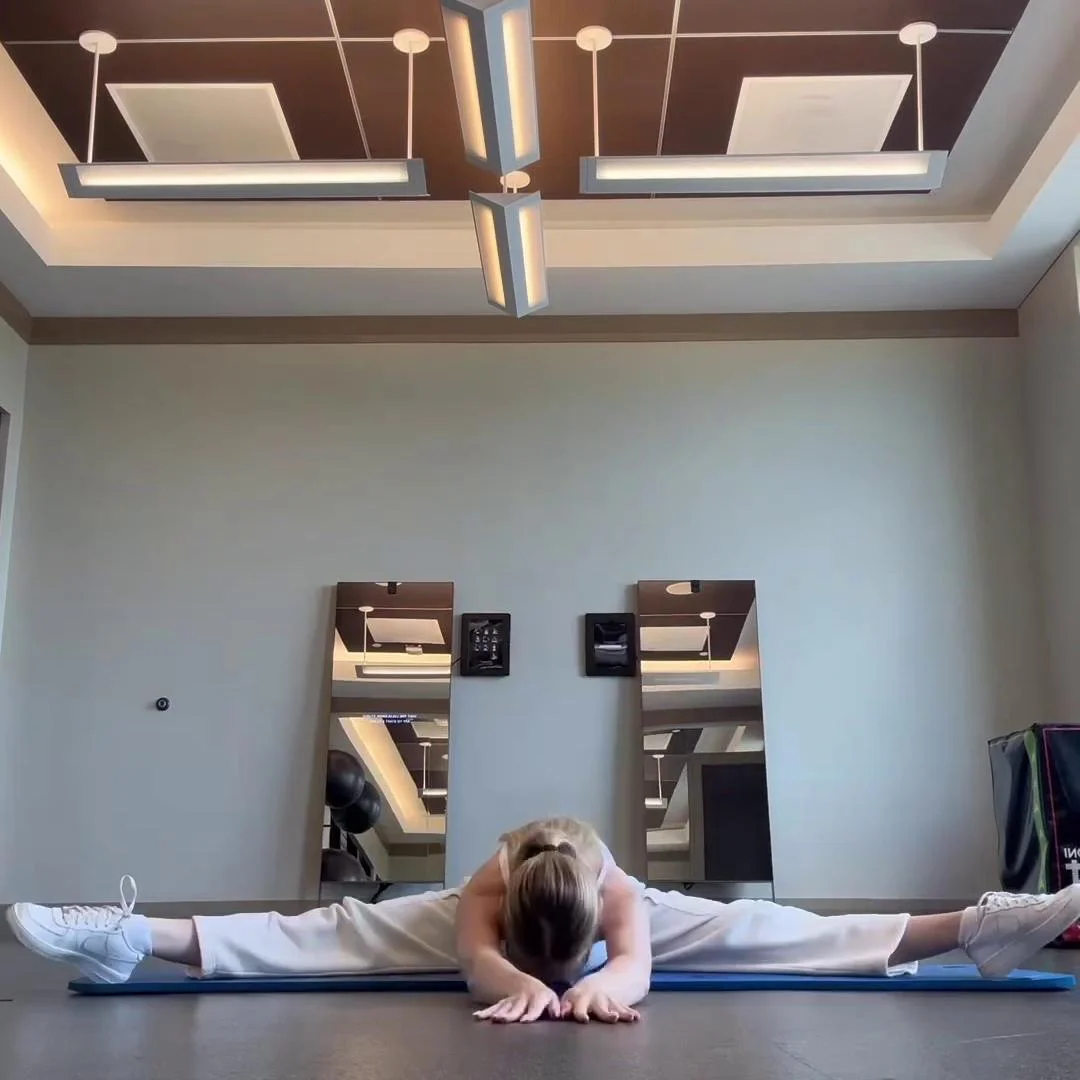 Sophia Diamond Sexy Yoga Stretching Onlyfans Video