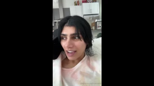Mia khalifa nude livestream leaked  