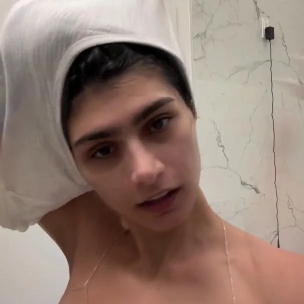 Mia Khalifa Shower Full Topless Tits Onlyfans 