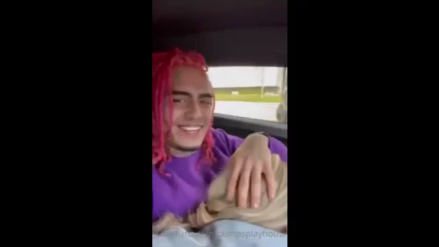 Lil pump get blowjob while waiting for #7# 